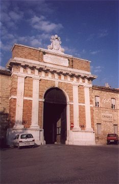 Gate at Cingoli