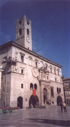 Piazza del Popolo, Ascoli