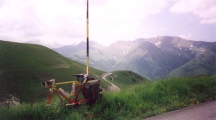 The summit of the Meta Pass looking toward the Sibillini mountains