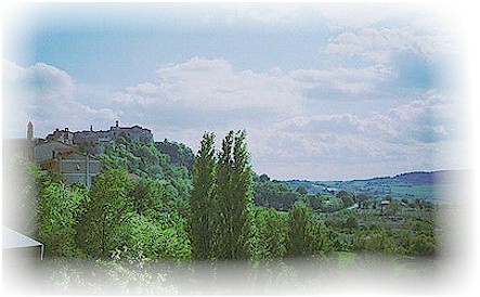 2f.jpg (Montepulciano - view from below)