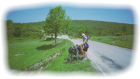 13.jpg (Top of the climb from Spoleto to Aquasparta)