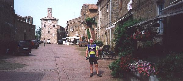 Main Street - Sovana