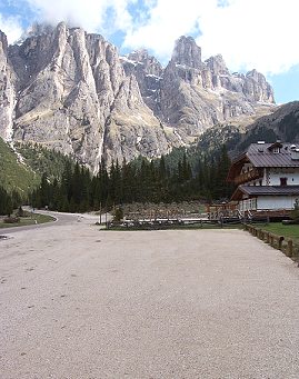 Looking towards the Passo di Sella